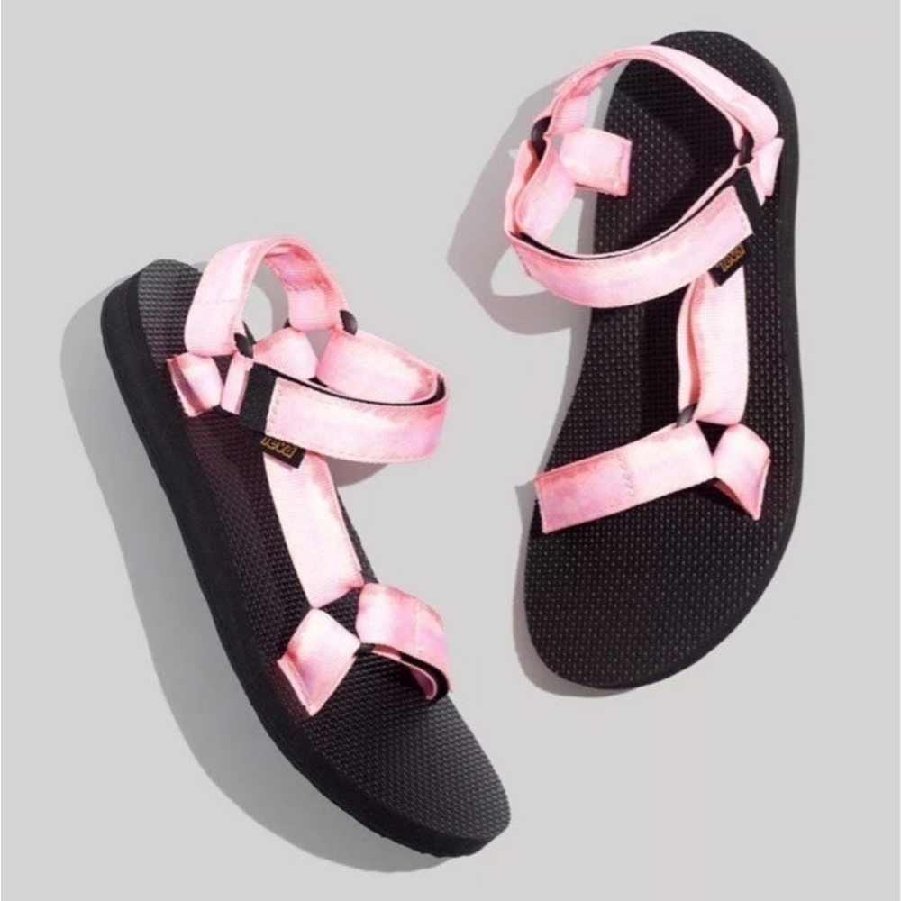 Madewell Exclusive Teva Original Universal Sandals in Sorbet Pink